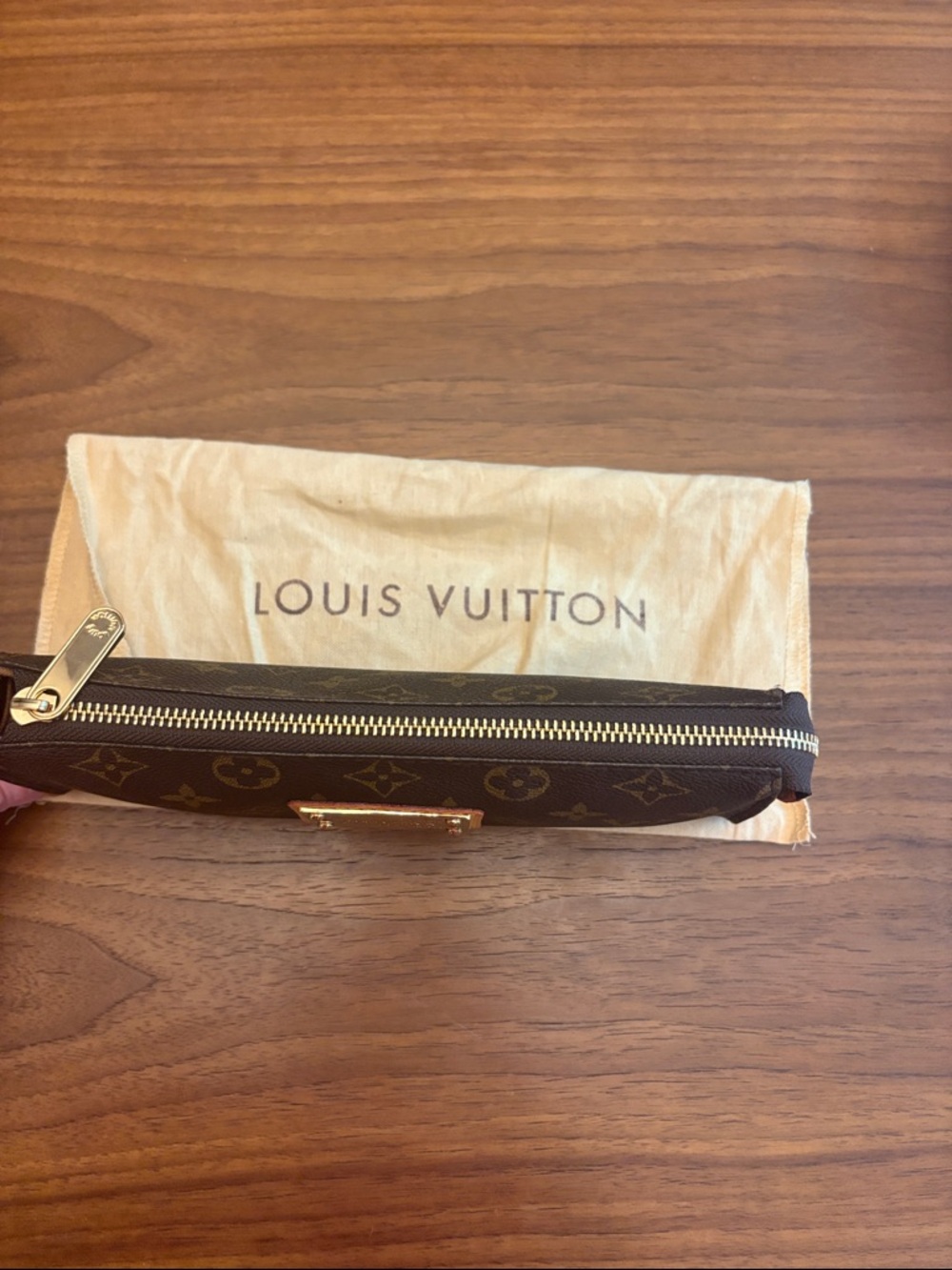 Louis Vuitton Pouchette Sophie Monogram Chain Wristlet with Gold Hardware - Picture 14 of 14